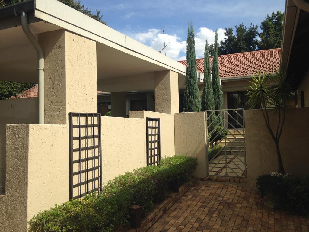 A Hundred Thousand Welcomes B&B Sandton Extérieur photo