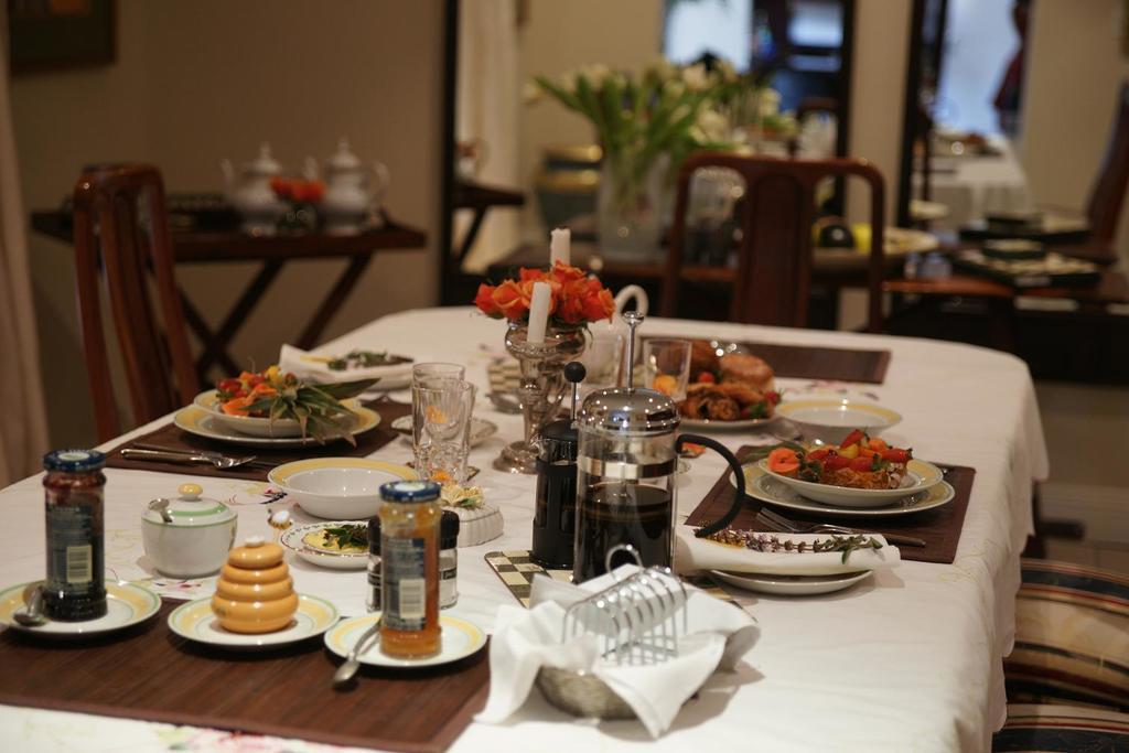 A Hundred Thousand Welcomes B&B Sandton Extérieur photo