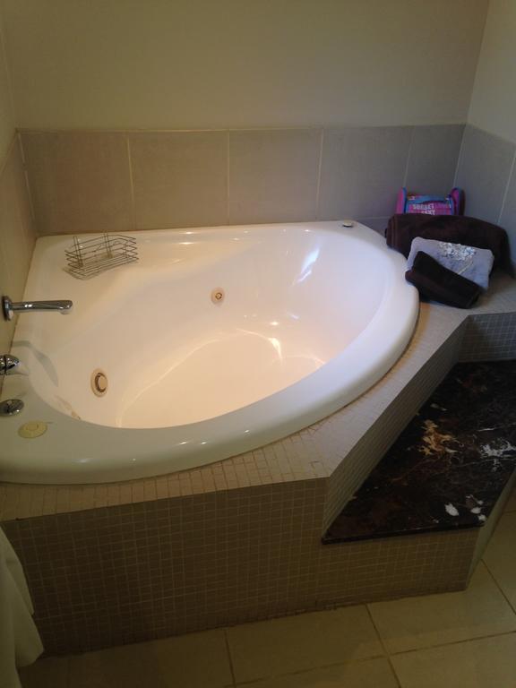 A Hundred Thousand Welcomes B&B Sandton Chambre photo